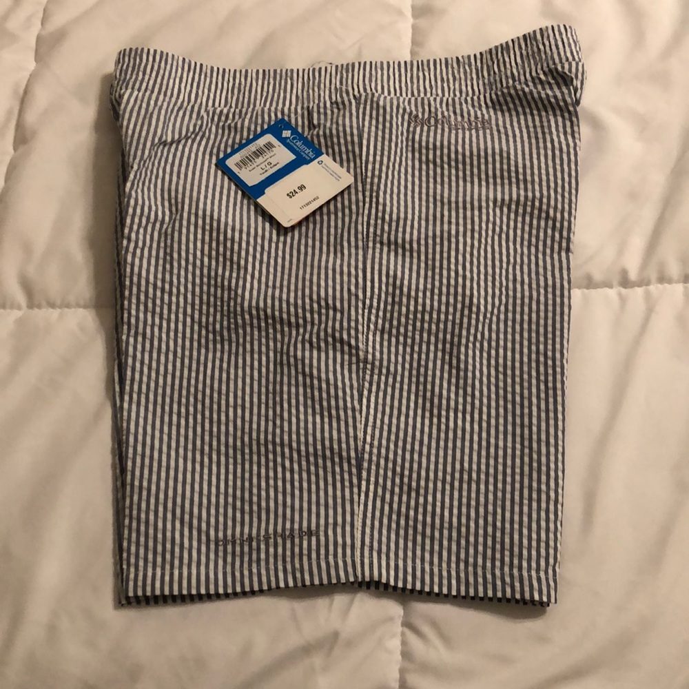 Columbia Super Backcast shorts - size YL